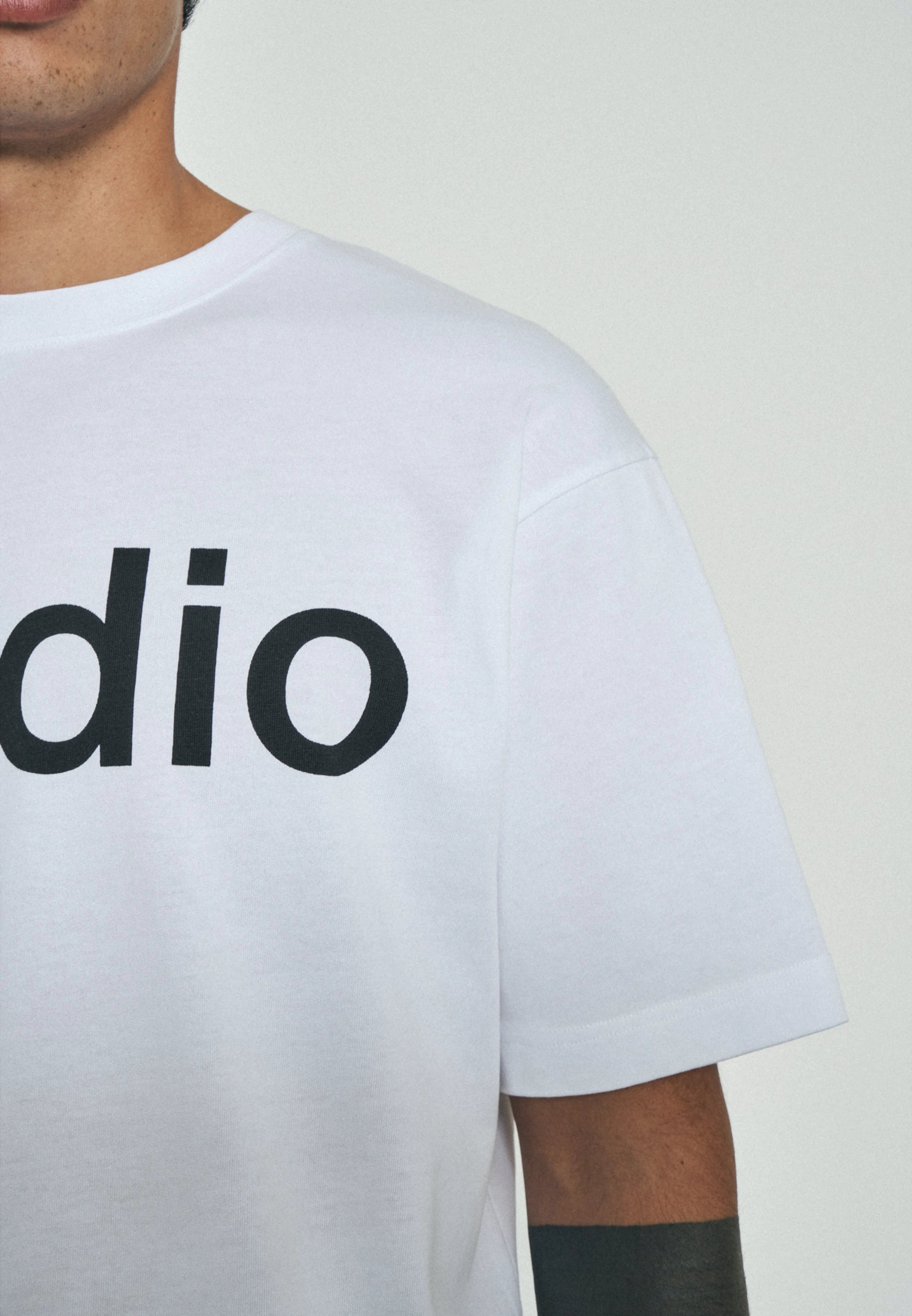 Studio Oversized Tee Weiß