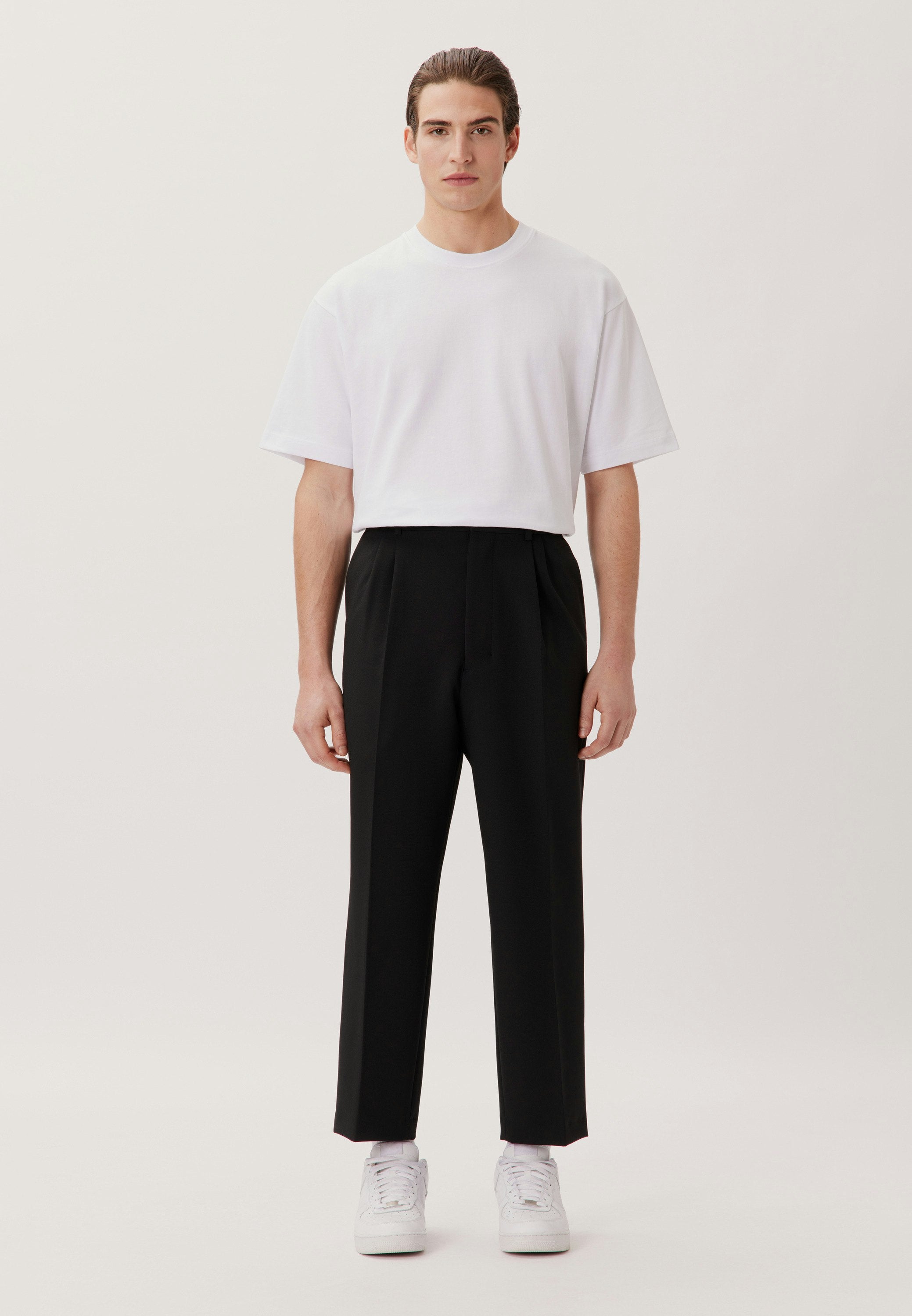 Studio Relaxed Chino Black