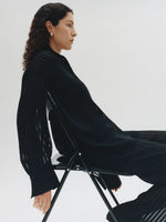 Lade das Bild in den Galerie-Viewer, Oversized Holly Shirt Black
