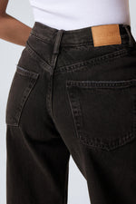 Lade das Bild in den Galerie-Viewer, Oblique V-Shaped Jeans
