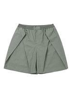 Lade das Bild in den Galerie-Viewer, Tulip Nylon Wide Shorts Light Khaki
