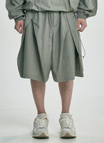 Lade das Bild in den Galerie-Viewer, Tulip Nylon Wide Shorts Light Khaki
