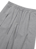 Lade das Bild in den Galerie-Viewer, One Tuck Jersey Bermuda Shorts Melange G
