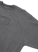 Lade das Bild in den Galerie-Viewer, Raw Edge Batwing Sweat Charcoal
