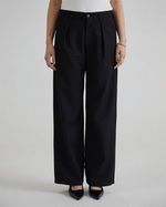 Lade das Bild in den Galerie-Viewer, SoHo Pleated Pants Black
