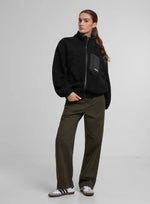 Lade das Bild in den Galerie-Viewer, Edmonton Fleece Jacket Black
