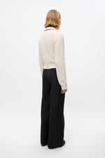 Lade das Bild in den Galerie-Viewer, Entam Pants Black Pinstripe
