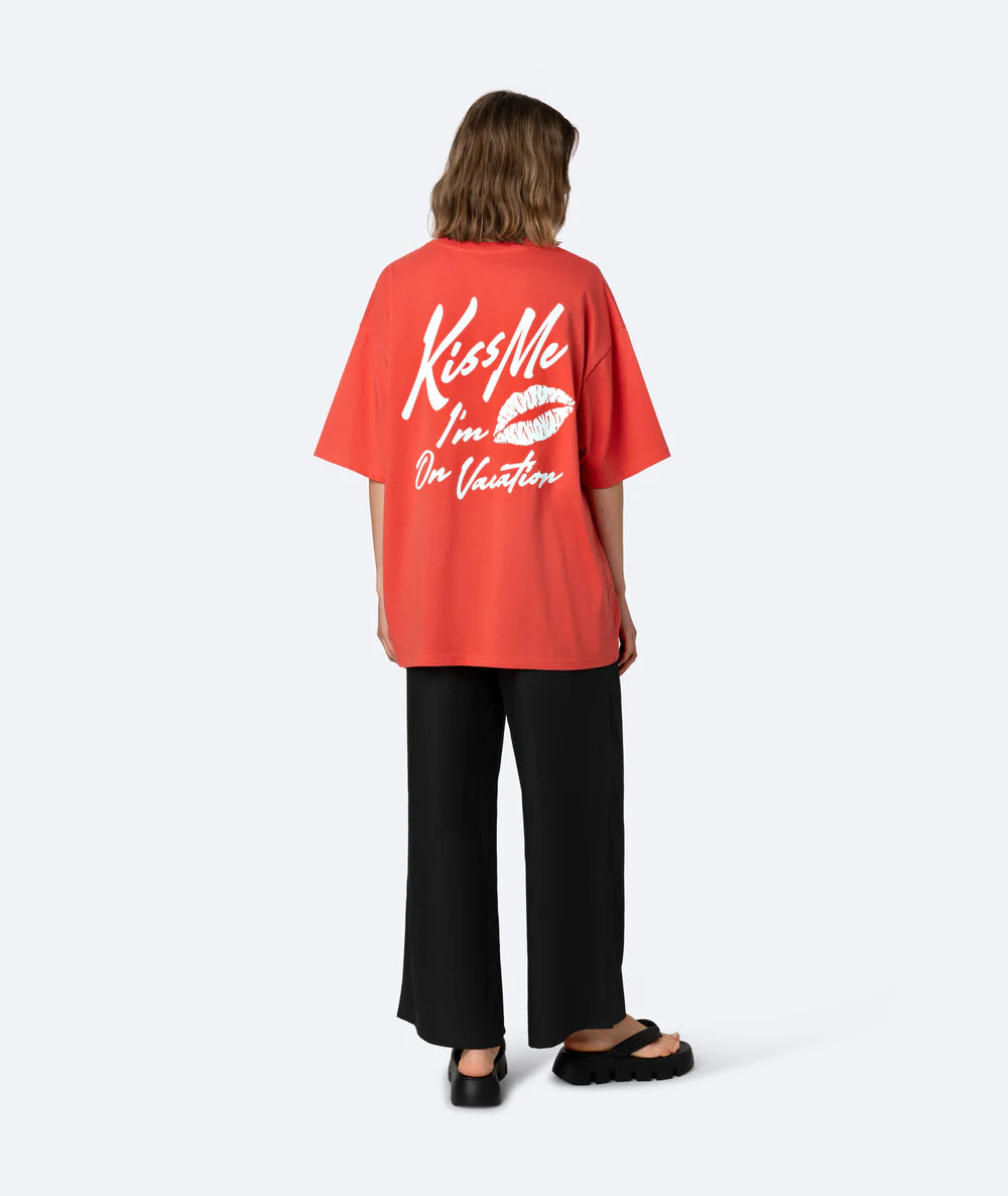 Kiss Me T-Shirt Coral