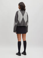 Lade das Bild in den Galerie-Viewer, Doro Jumper Argyle Pattern
