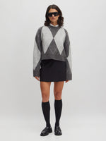 Lade das Bild in den Galerie-Viewer, Doro Jumper Argyle Pattern
