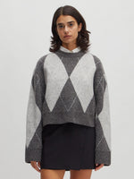 Lade das Bild in den Galerie-Viewer, Doro Jumper Argyle Pattern
