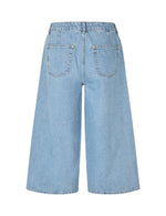 Lade das Bild in den Galerie-Viewer, Xenia Jeans Light Blue Wash
