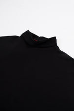 Lade das Bild in den Galerie-Viewer, Mock Neck Tee Black Größe: one-size Farbe: black
