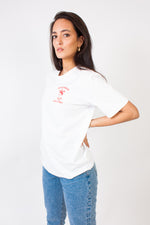 Lade das Bild in den Galerie-Viewer, Tatti T-Shirt White/Red von Tatti bei Geschwisterliebe in Stuttgart
